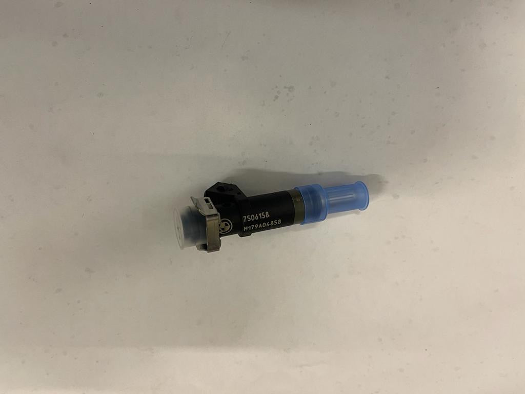 4 x Genuine BMW Fuel Injectors